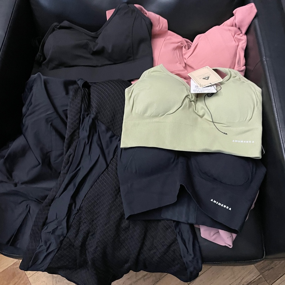 Lot Swimwear Tops Mixed Sizes Styles Colorful Reseller New
